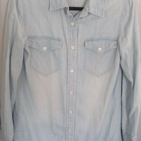 Ladies Distressed Chambray Button-Down Shirt Size XS by Volcom - Picture 2 of 6